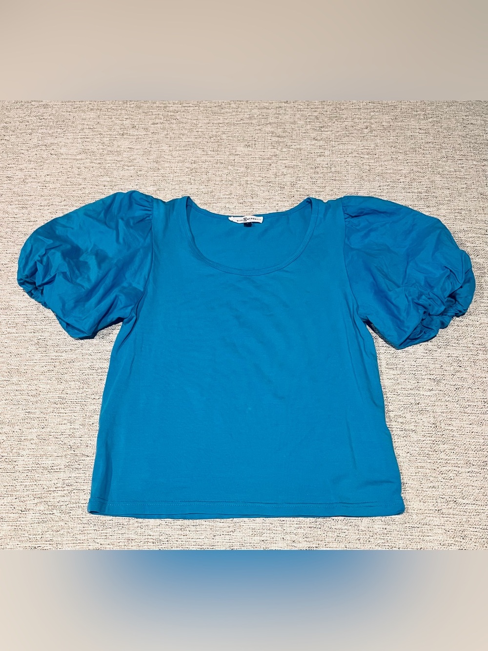 Puff-Sleeve Scoop Neck Tee in Bright Blue